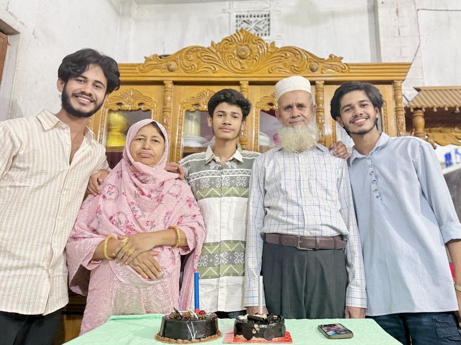 Siyamul Haque with family
